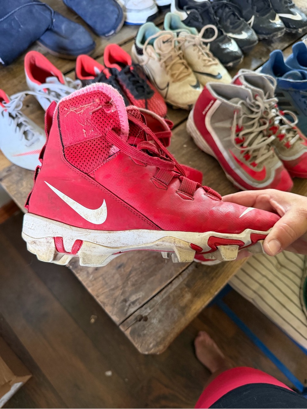 Nike Men's Red High-Top Football Cleats